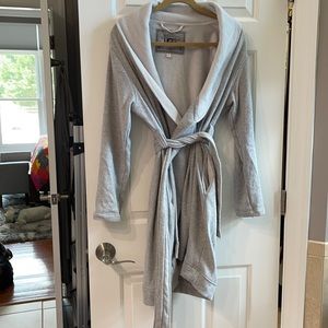 Ugg short terry robe